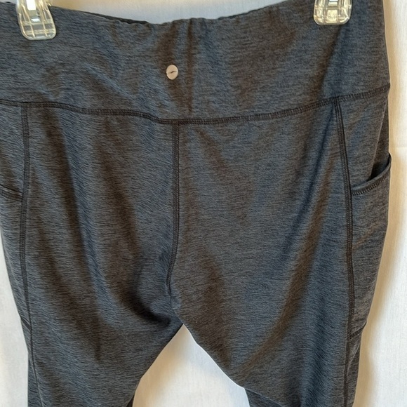 Avia Capris - Picture 5 of 7